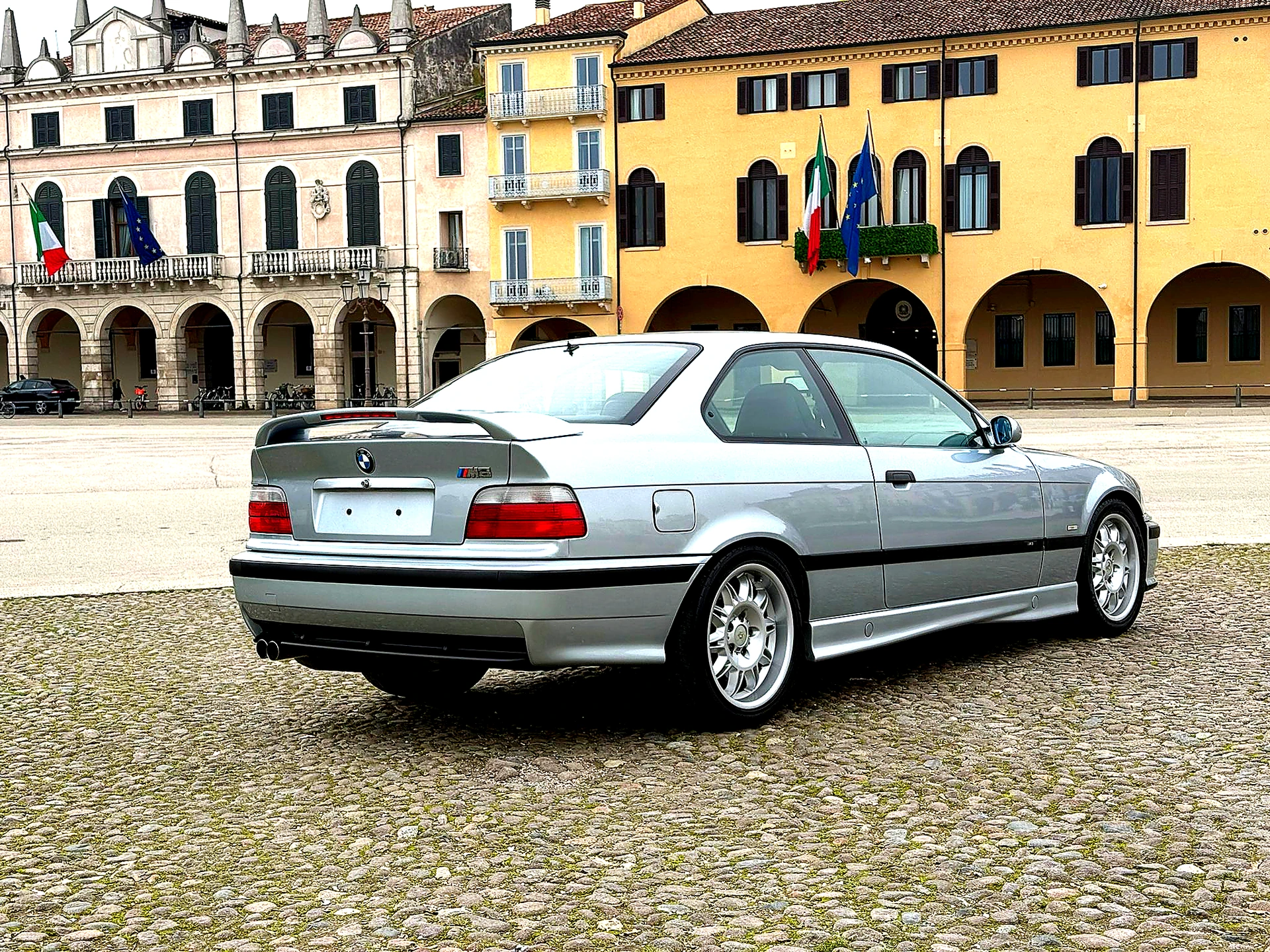 BMW M3 E36 1998 Dreiviertel-Heckansicht